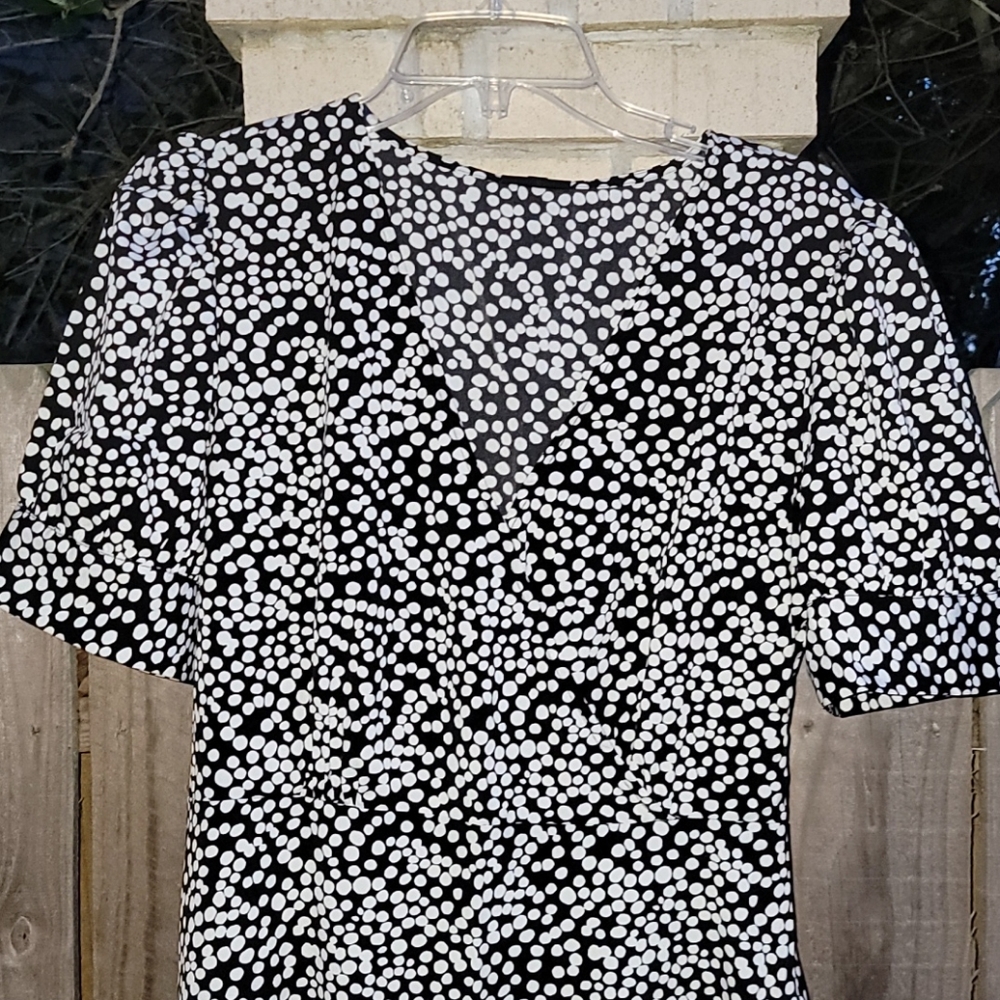 New!Black & White Polka Dot Midi dress - Picture 3 of 11